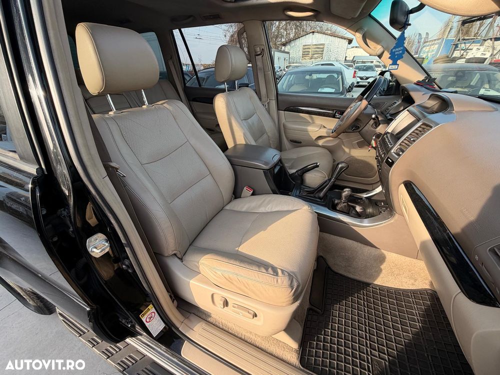 Toyota Land Cruiser - 12