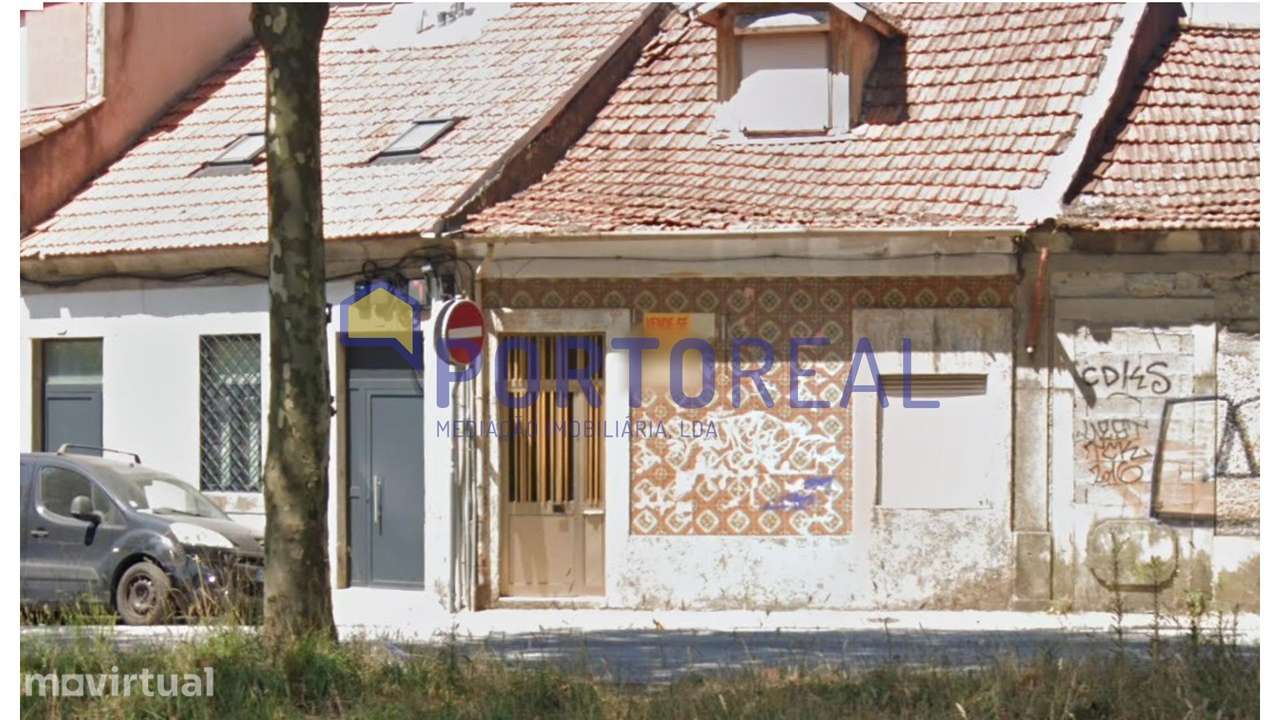Terreno com ruina à Circunvalação - Grande imagem: 2/3