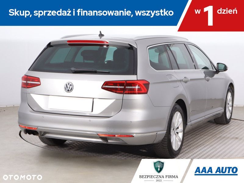 Volkswagen Passat Variant - 7