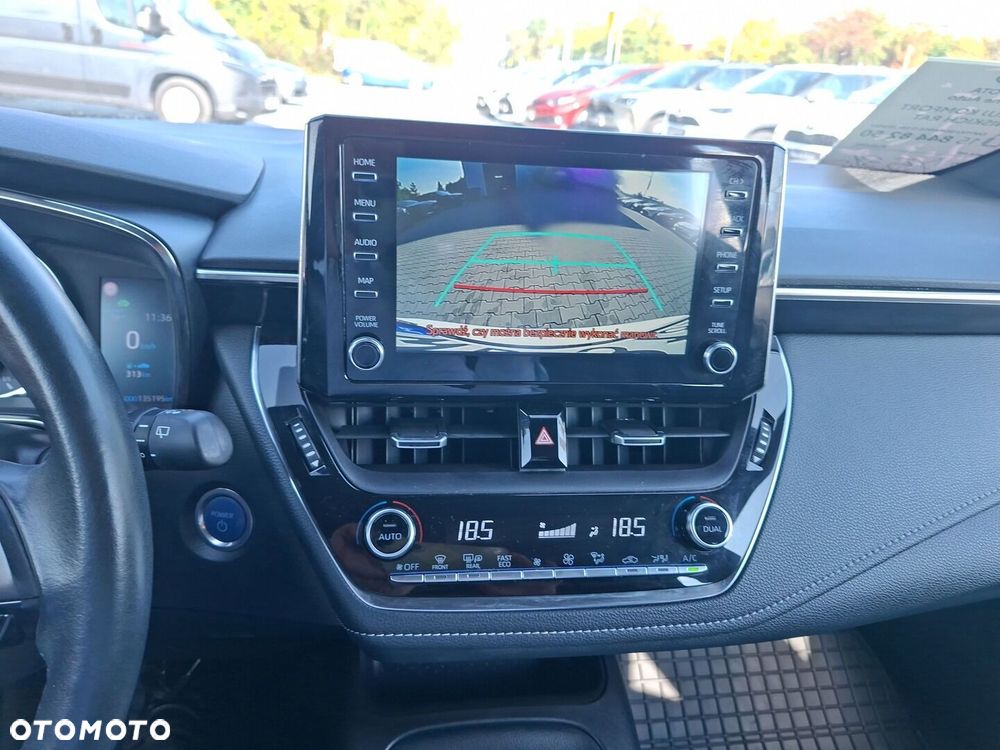 Toyota Corolla 1.8 Hybrid Comfort - 17