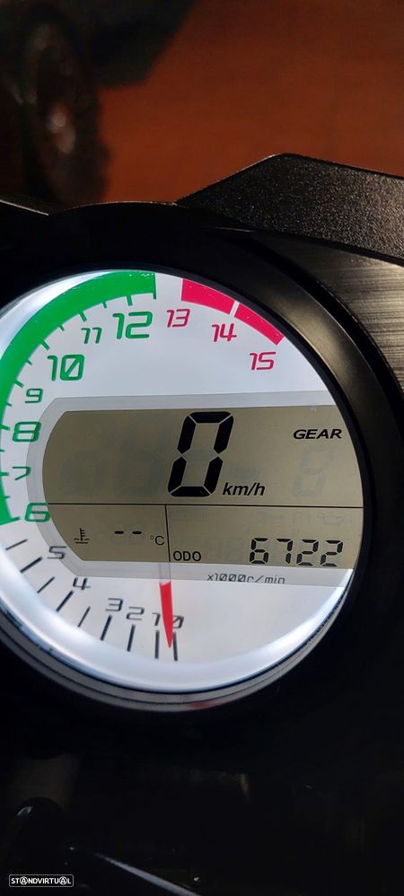 Kawasaki Ninja ZX-10R - 16