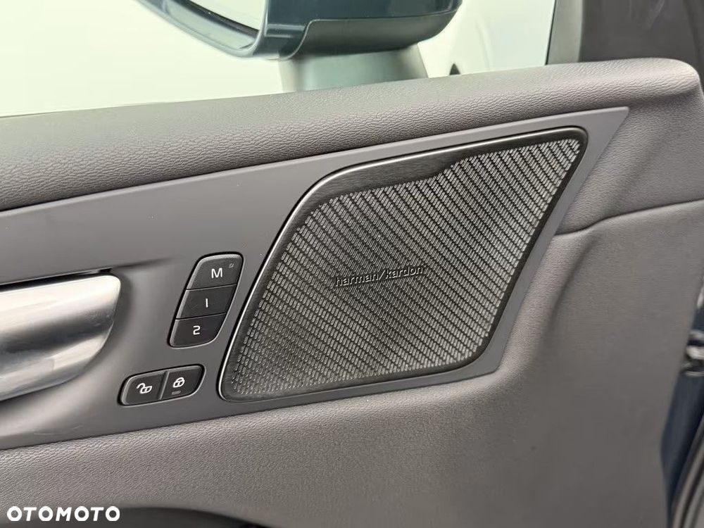 Volvo XC 60 T6 Plug-In Hybrid AWD Plus Bright - 14