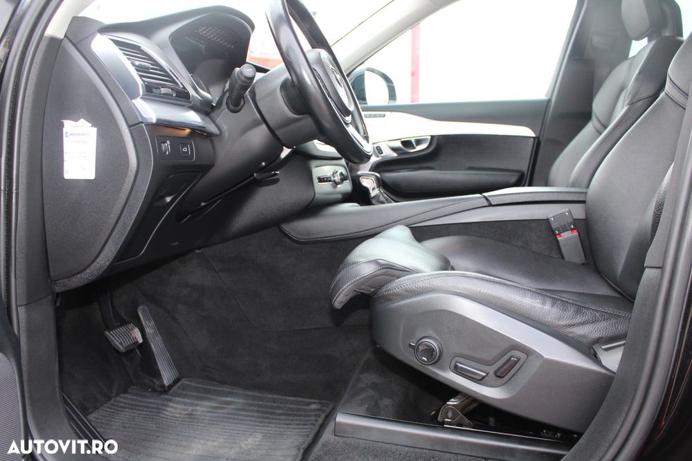 Volvo XC 90 D5 AWD Geartronic Momentum - 5