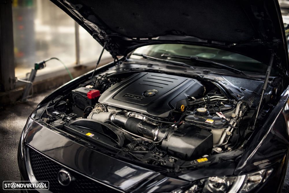 Jaguar XE 2.0 D Prestige AWD Aut. - 46