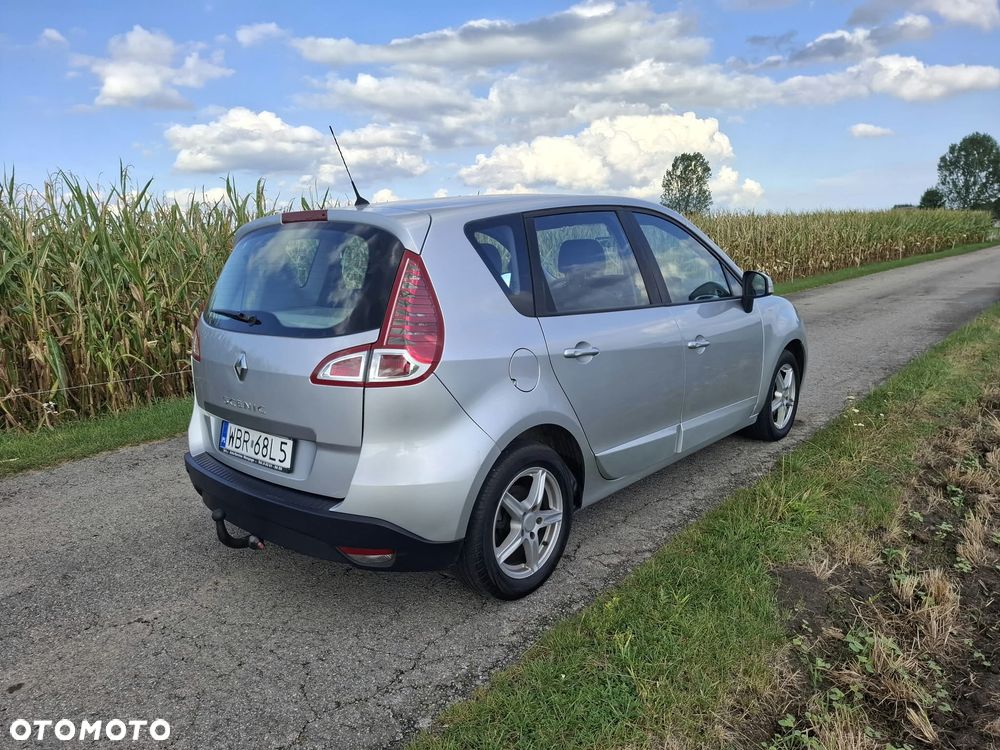 Renault Scenic 1.6 16V Authentique - 11