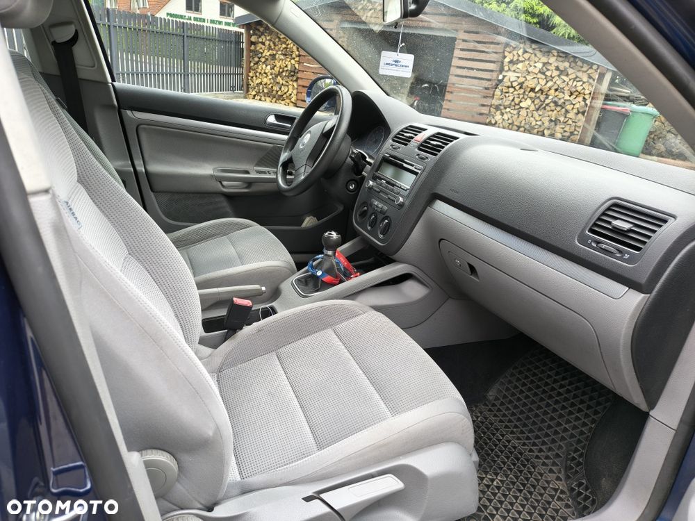 Volkswagen Golf - 8