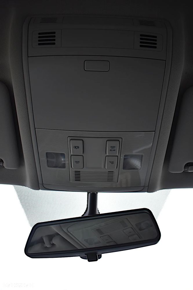 Volkswagen Touran 1.6 TDI BMT Comfortline - 34