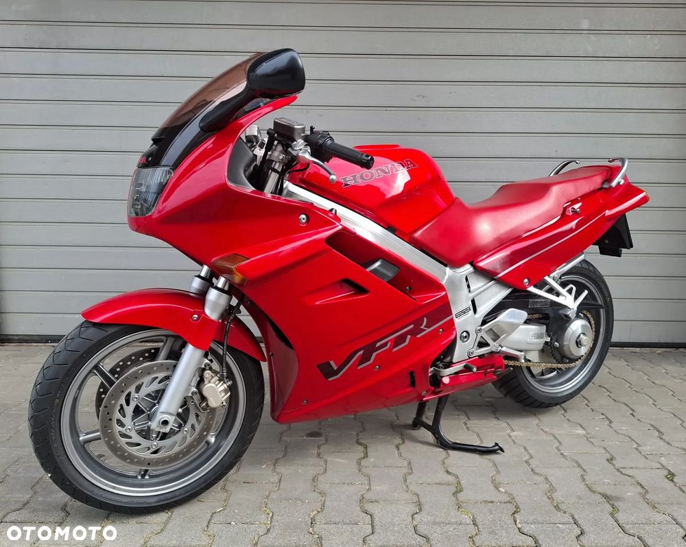 Honda VFR - 1