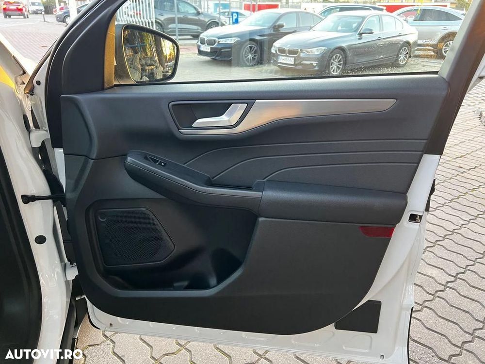 Ford Kuga 2.5 Duratec FHEV AWD Titanium - 40