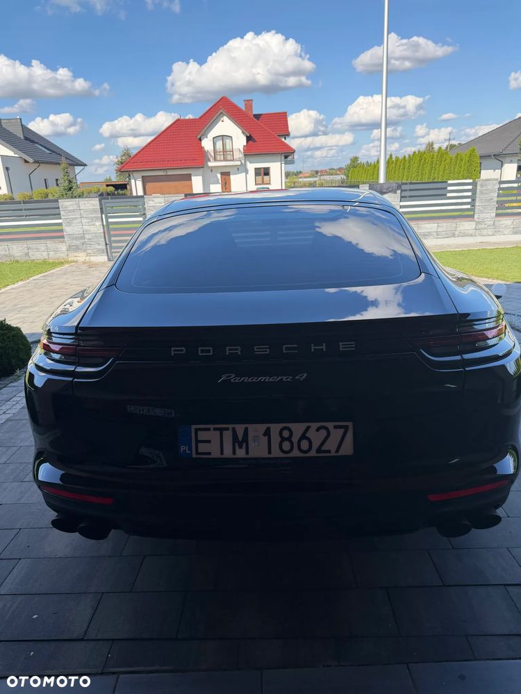 Porsche Panamera 4 - 23
