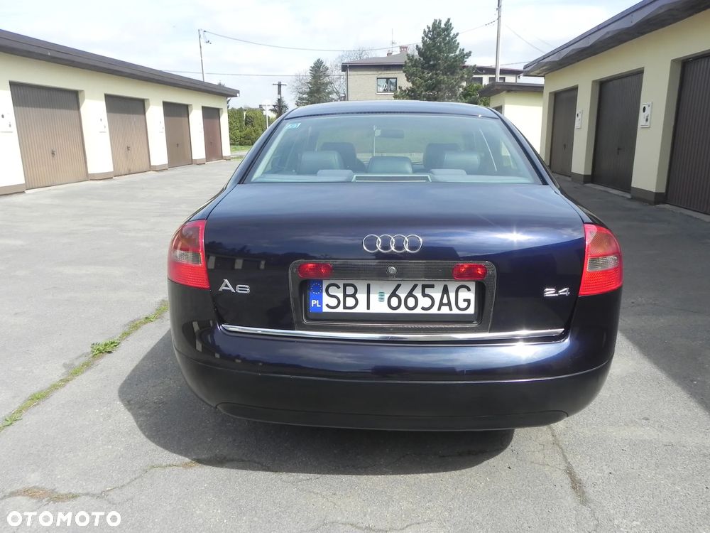 Audi A6 Limousine 2.4 - 5
