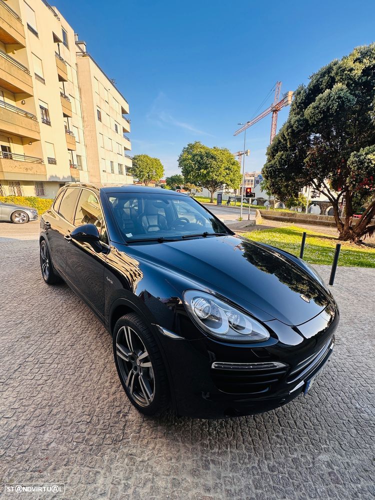 Porsche Cayenne S - 1