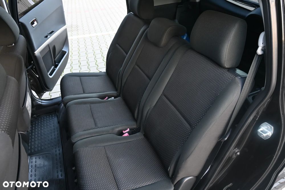 Toyota Corolla Verso 1.8 Sol + 7os - 36