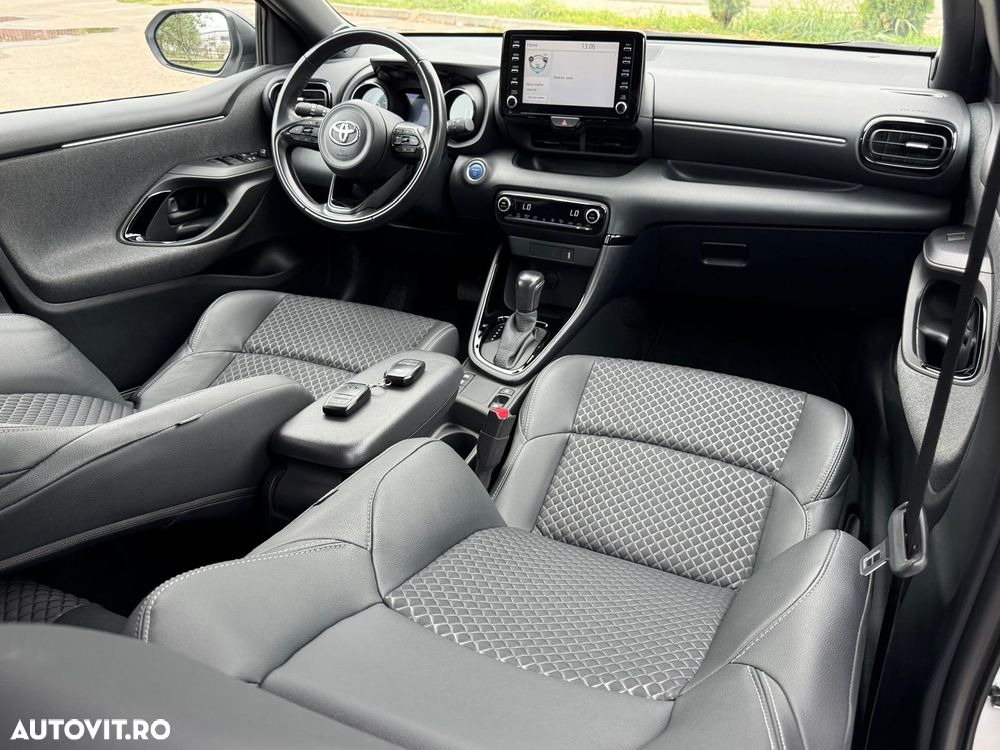 Toyota Yaris 1.5 VVT-i HSD Dynamic Plus - 19