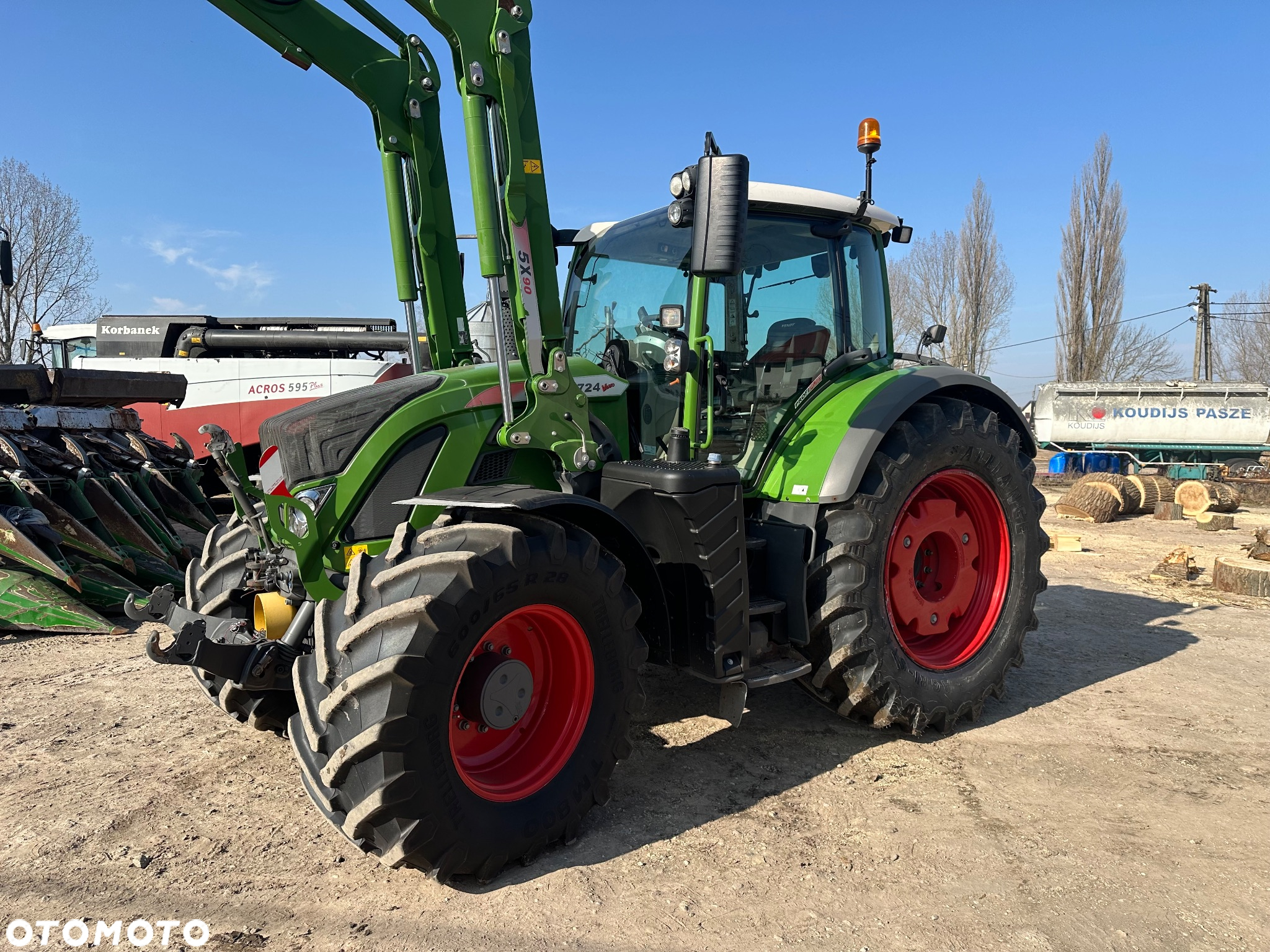 Fendt 724 Vario S4 - 18