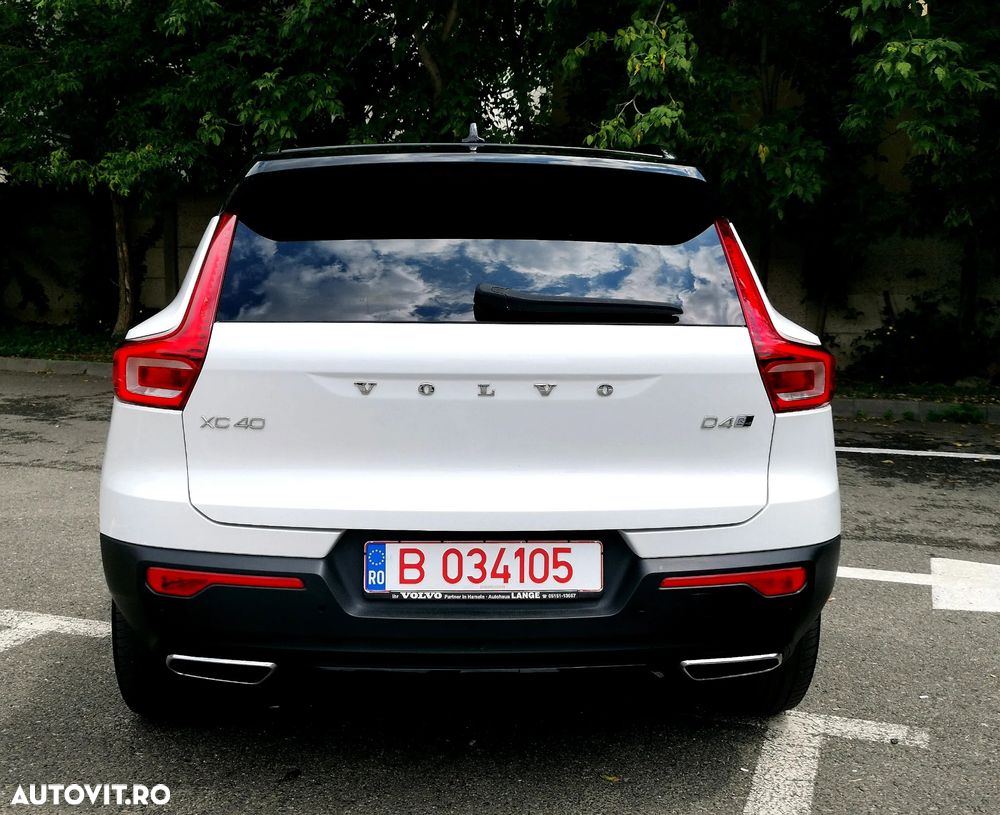 Volvo XC 40 D4 AWD R-Design - 22