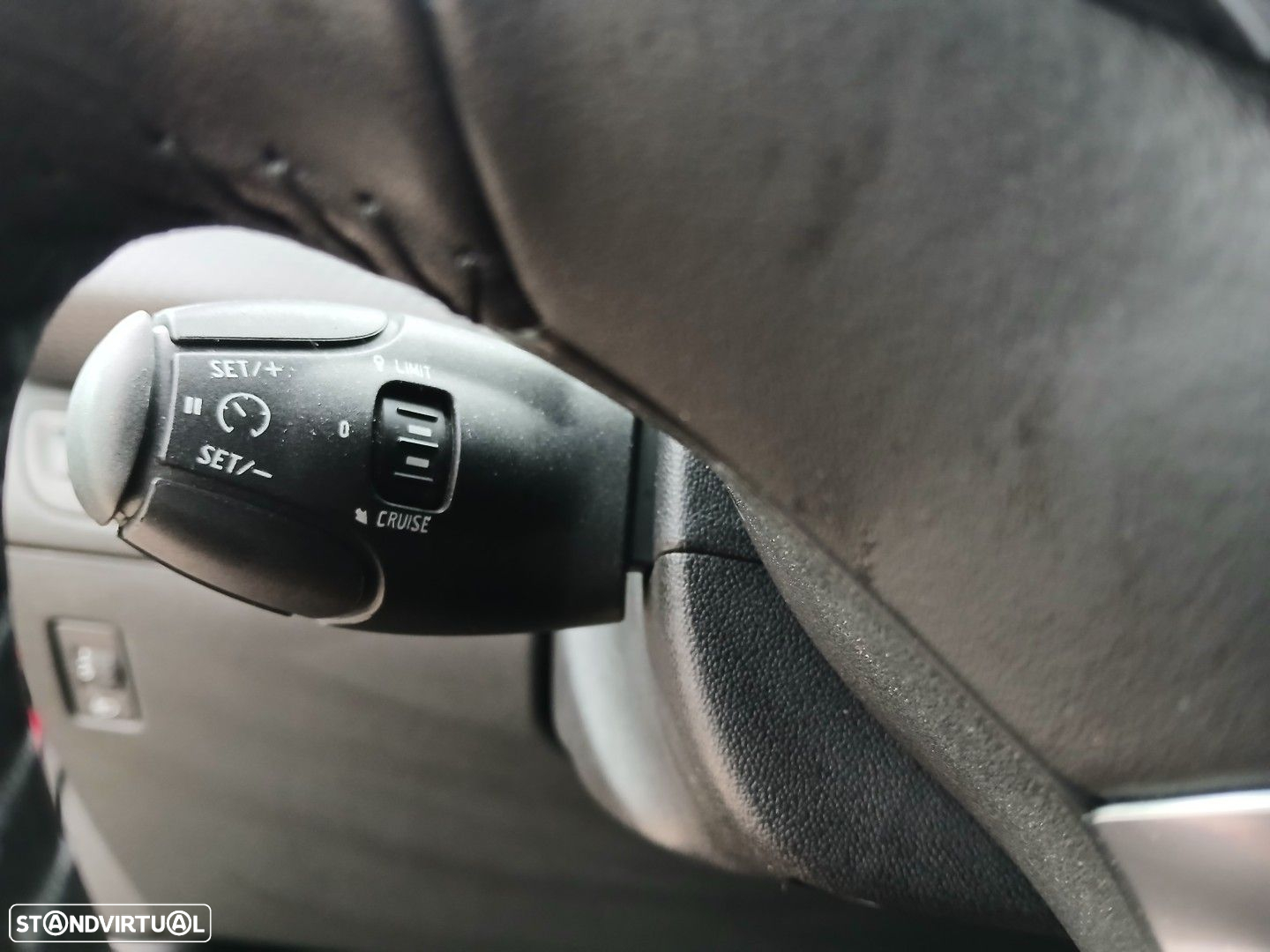 Peugeot 2008 1.2 PureTech Signature - 20