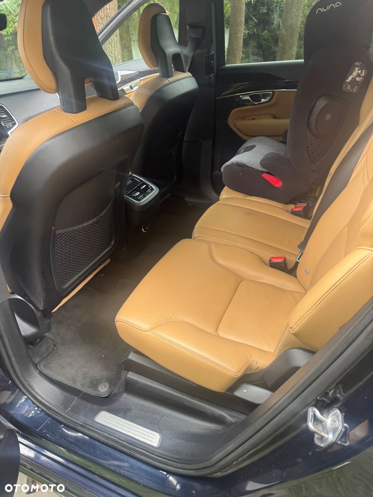 Volvo XC 90 - 7