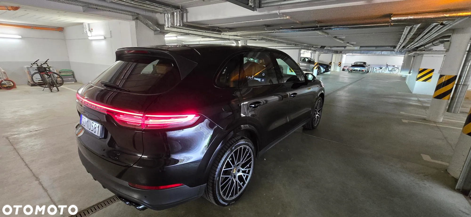 Porsche Cayenne Standard - 2