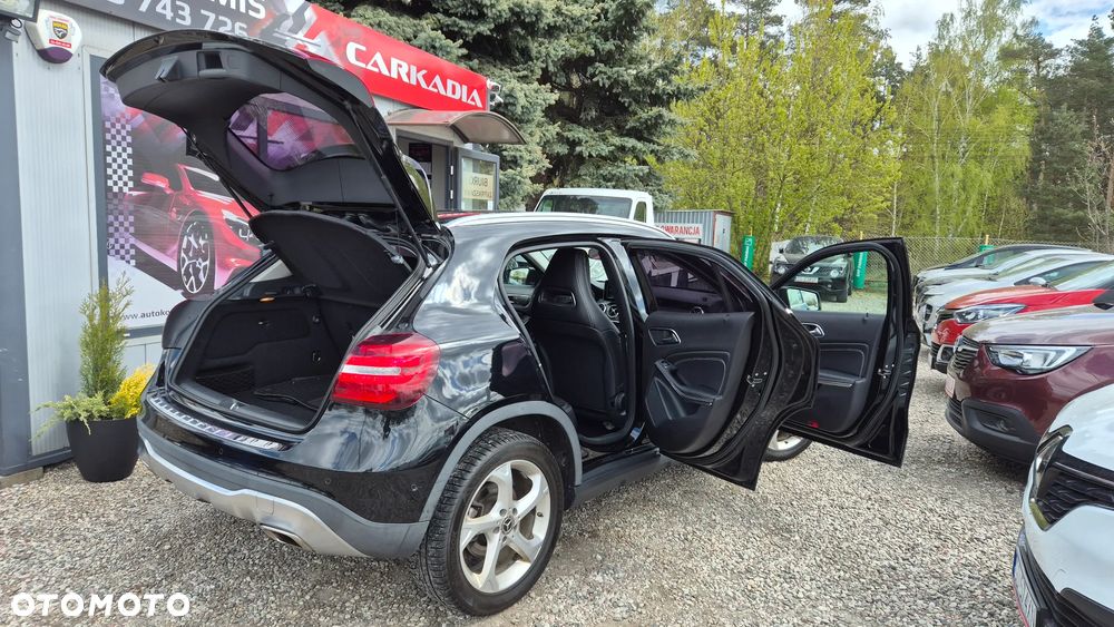 Mercedes-Benz GLA 200 7G-DCT AMG Line - 15