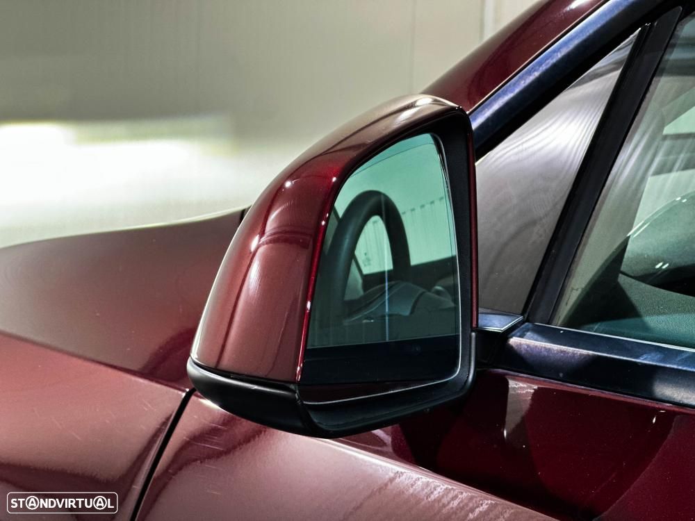 Tesla Model Y Performance Dual Motor AWD — fotografia 17
