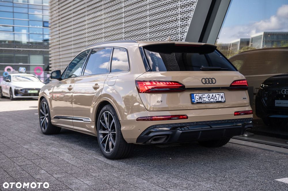 Audi Q7 60 TFSI e PHEV Quattro S Line Tiptr - 4