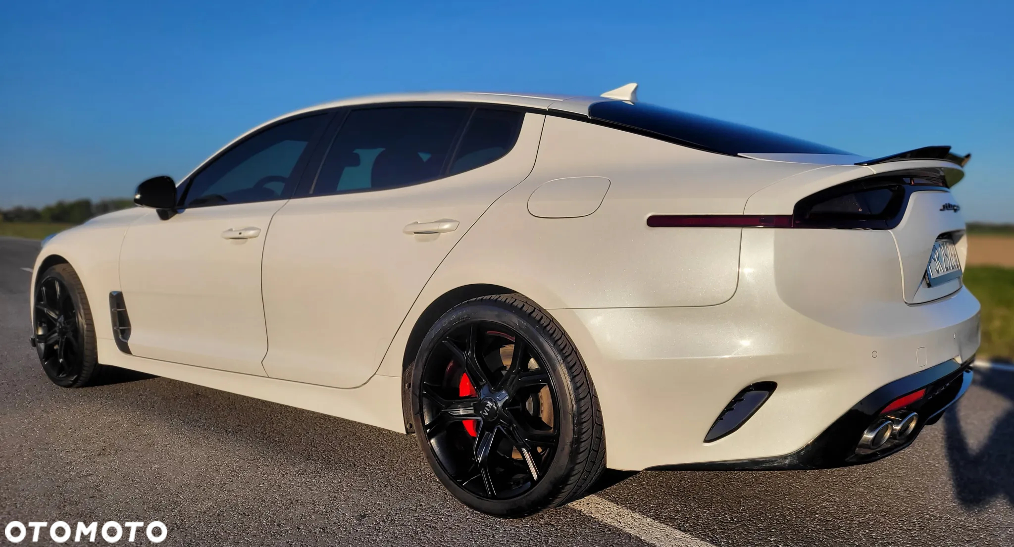 Kia Stinger 3.3 T-GDI V6 GT AWD - 16