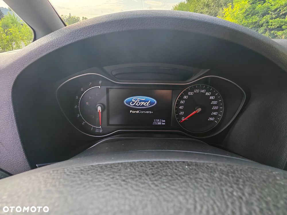 Ford Galaxy 2.0 T Ghia - 13