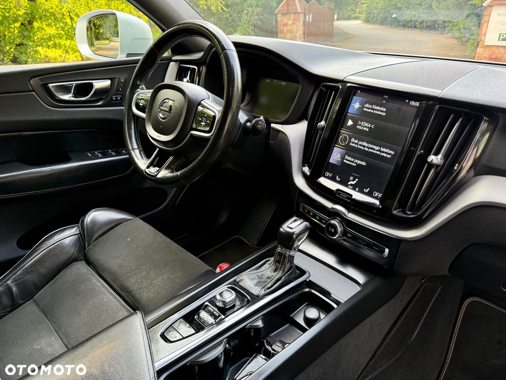 Volvo XC 60 D4 Geartronic RDesign - 32