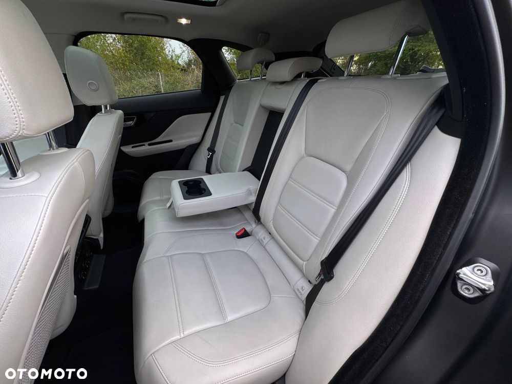 Jaguar F-Pace 2.0 i4D AWD R-Sport - 9