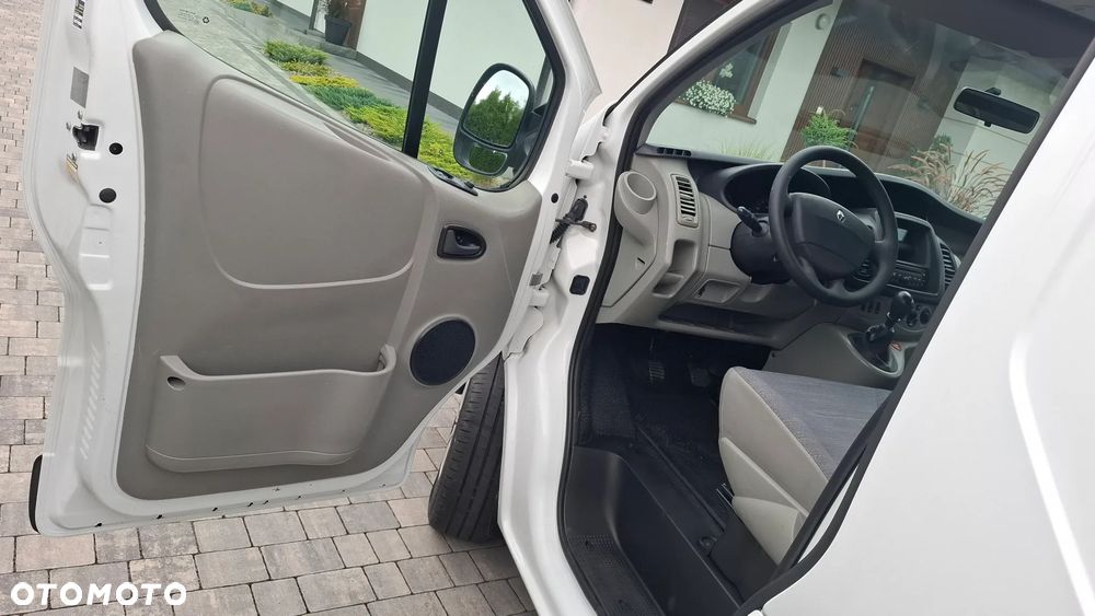 Renault Trafic - 21