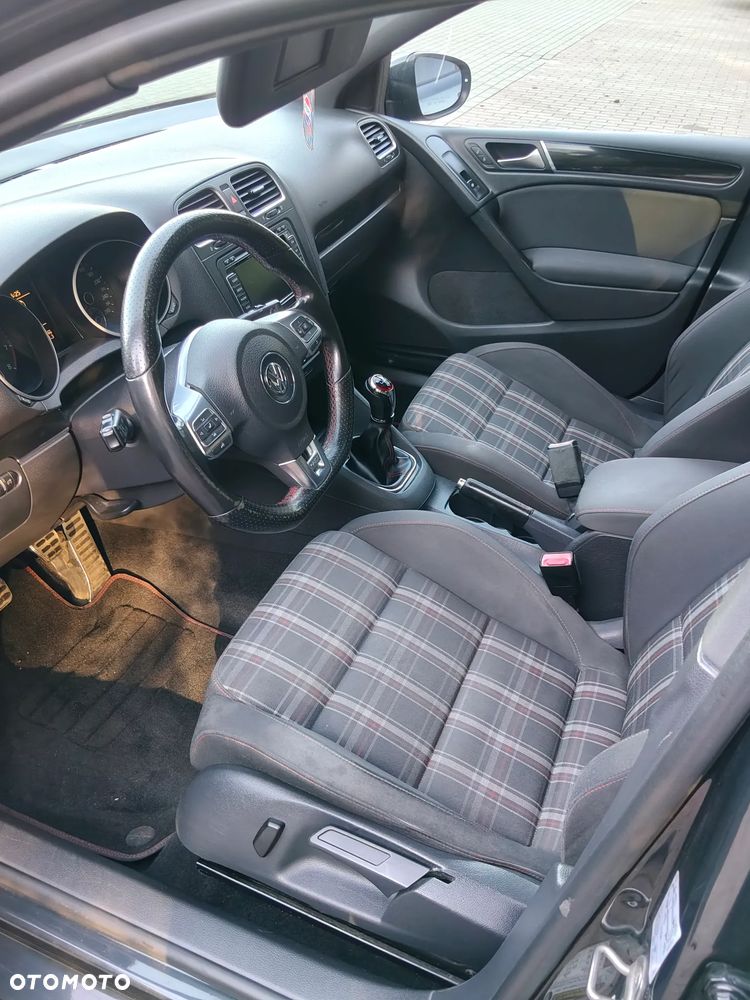 Volkswagen Golf 2.0 TSI GTI - 13