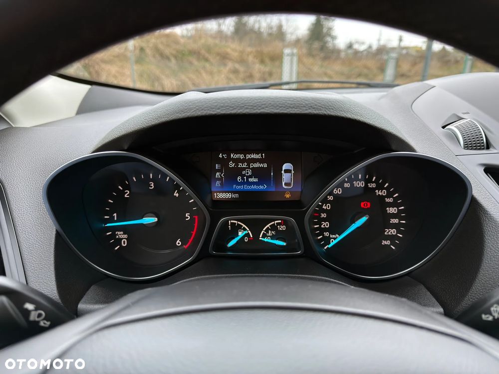 Ford Kuga 2.0 TDCi 4x4 Titanium - 24