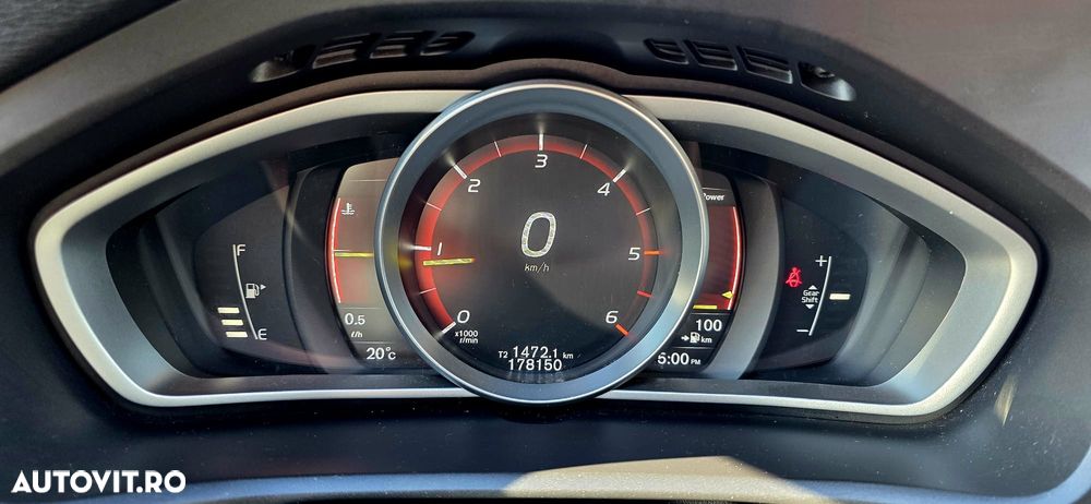 Volvo V40 D2 Momentum - 8