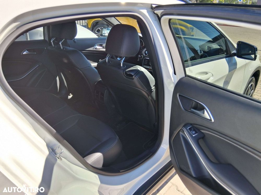 Mercedes-Benz GLA 220 4MATIC - 8