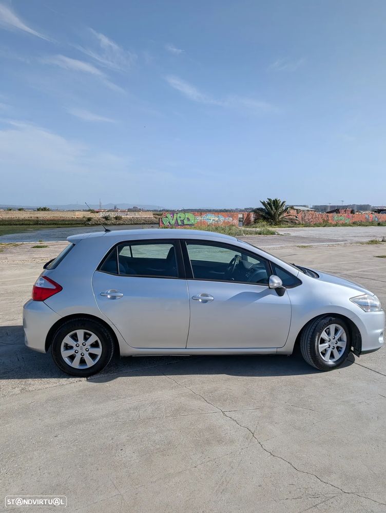 Toyota Auris 1.4 D-4D Comfort - 6