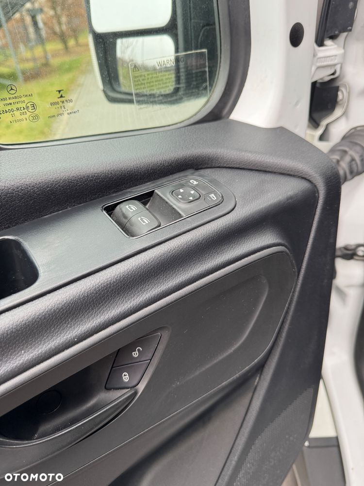 Mercedes-Benz Sprinter - 14