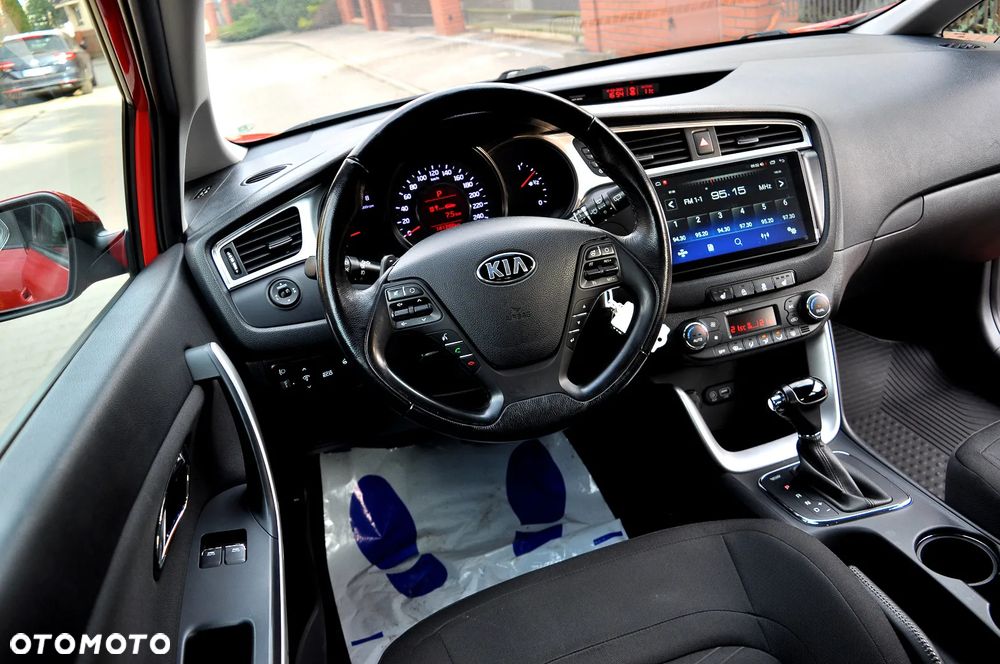 Kia Ceed 1.6 GDI M DCT - 21
