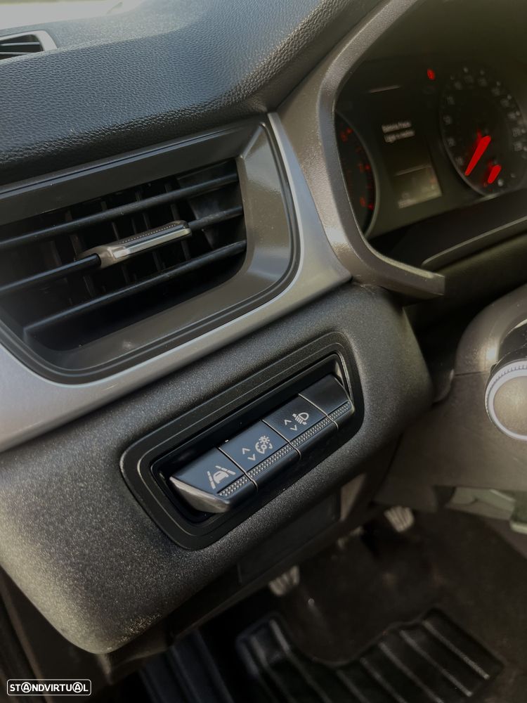 Renault Captur 1.0 TCe Intens - 10