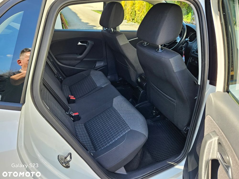 Volkswagen Polo 1.2 TSI MATCH - 9