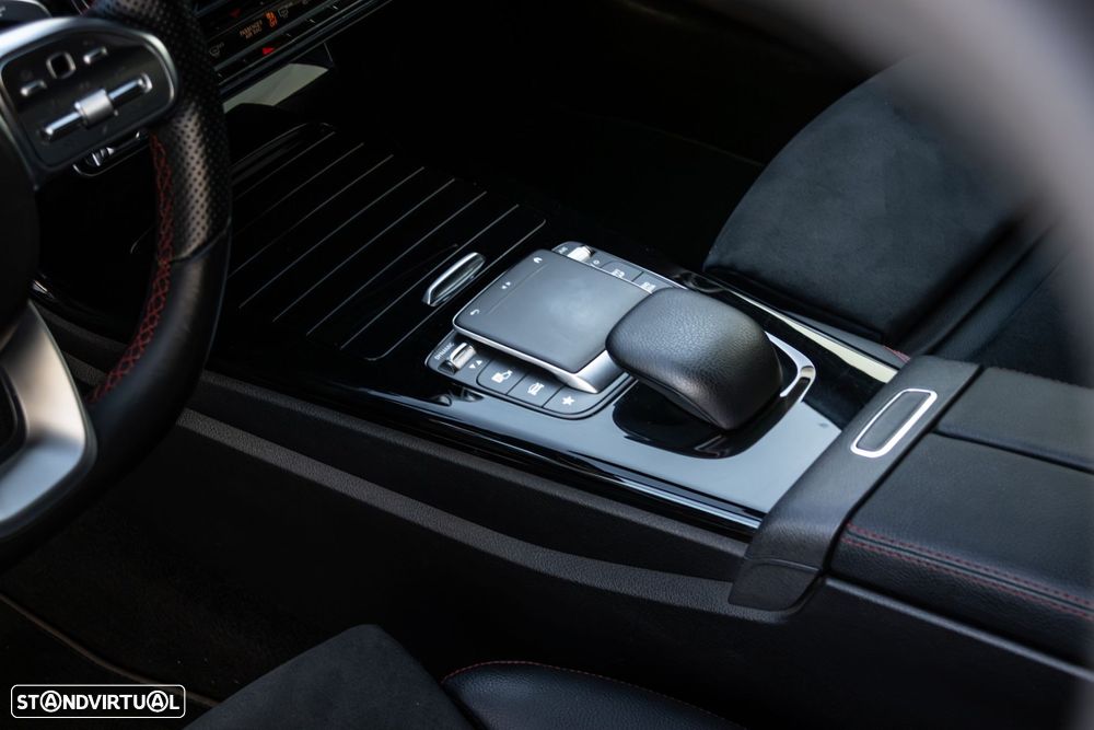 Mercedes-Benz A 250 e AMG Line - 23