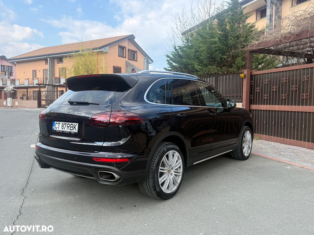 Porsche Cayenne Platinum Edition - 8