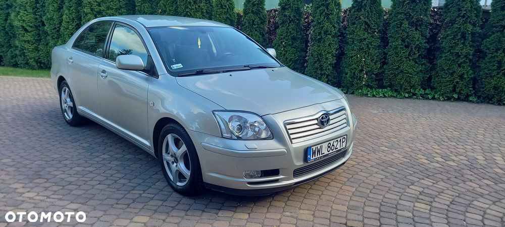 Toyota Avensis - 1