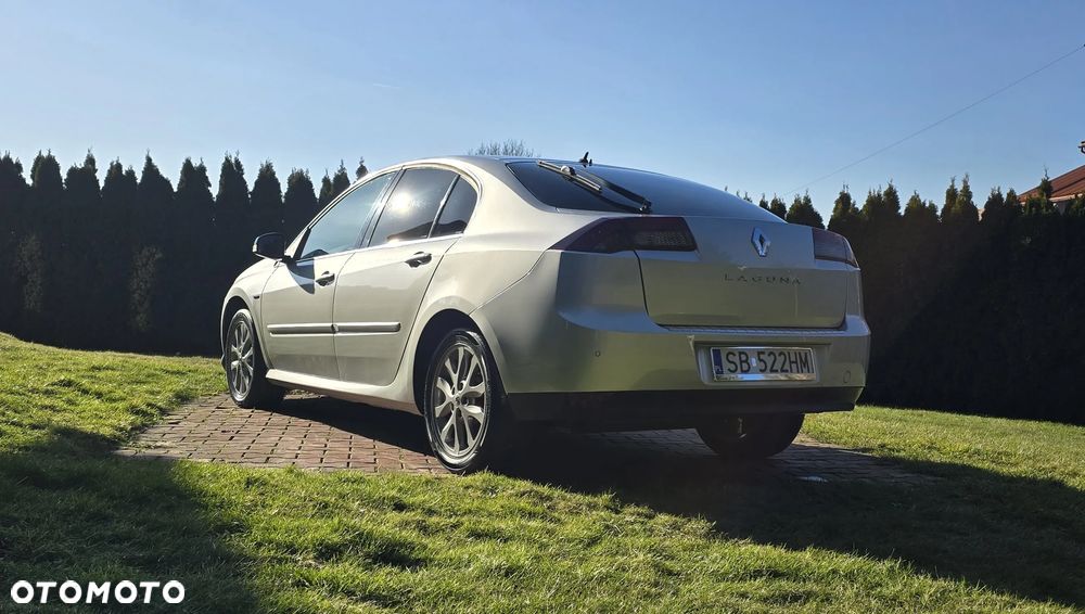 Renault Laguna dCi 110 FAP Limited - 8