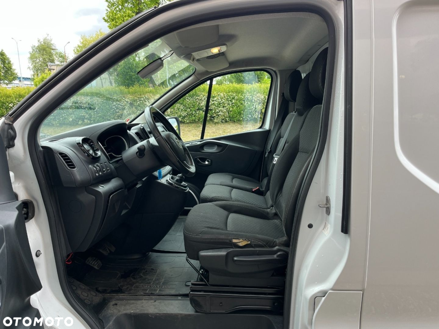 Opel Vivaro - 18