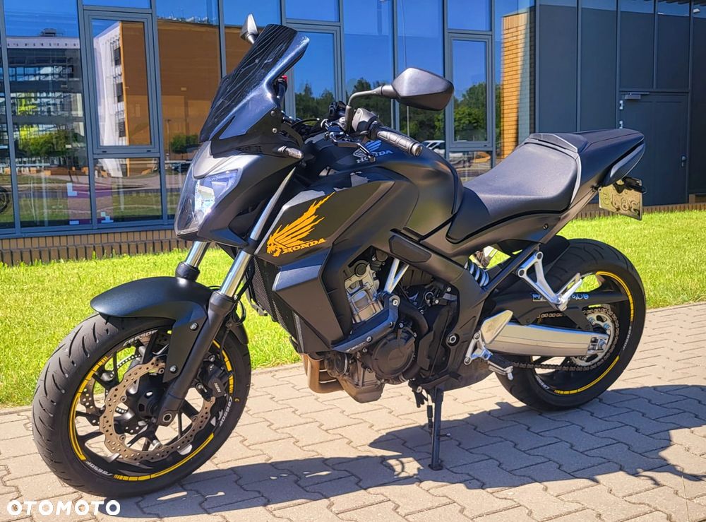 Honda CB - 1