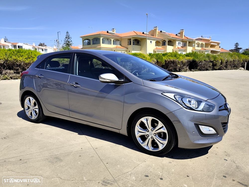 Hyundai i30 1.6 CRDI STyle J17 - 2