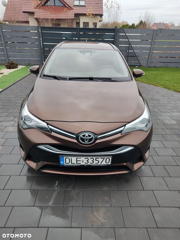 Toyota Avensis 2.0 D-4D Prestige - 8