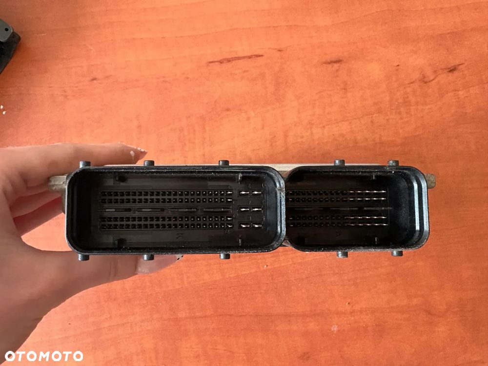 STEROWNIK KOMPUTER ECU SILNIKA SKODA OCTAVIA 2.0 0281014710 03G906021PQ - 2