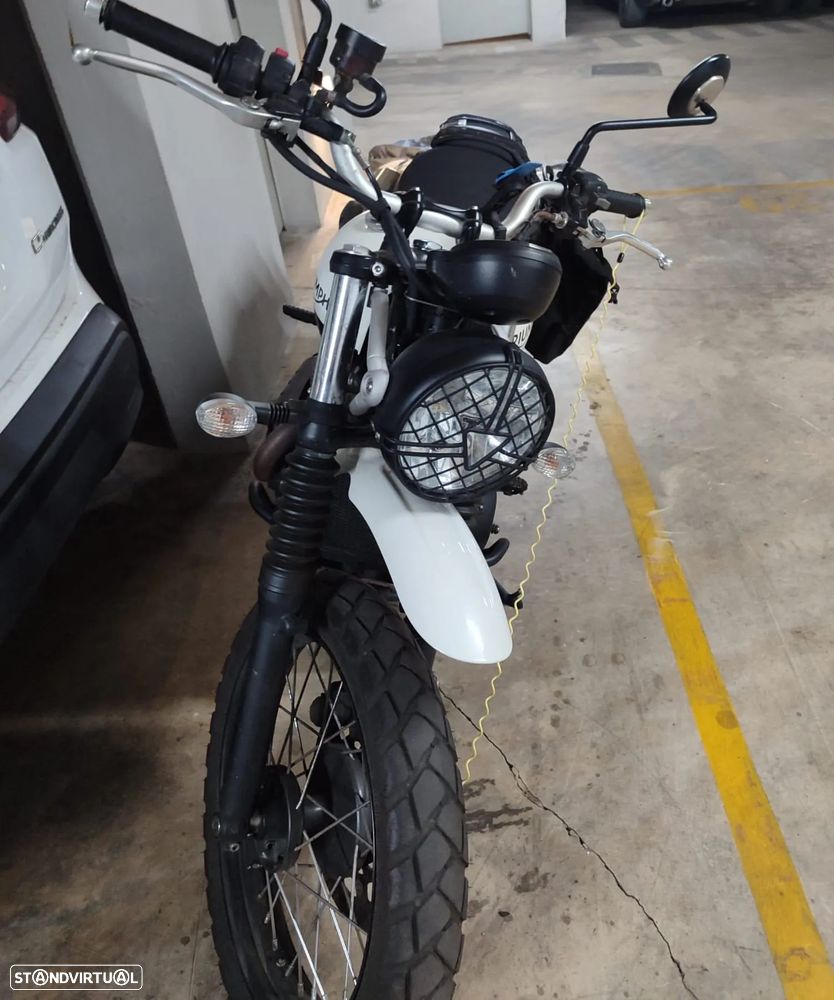 Triumph Scrambler - 17